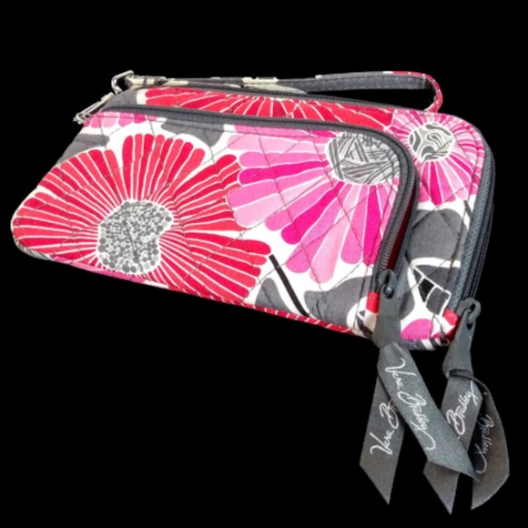 Vera Bradley Pink/Gray Clutch NWOT 🎉2X Host Pick🎉 - Picture 8 of 10